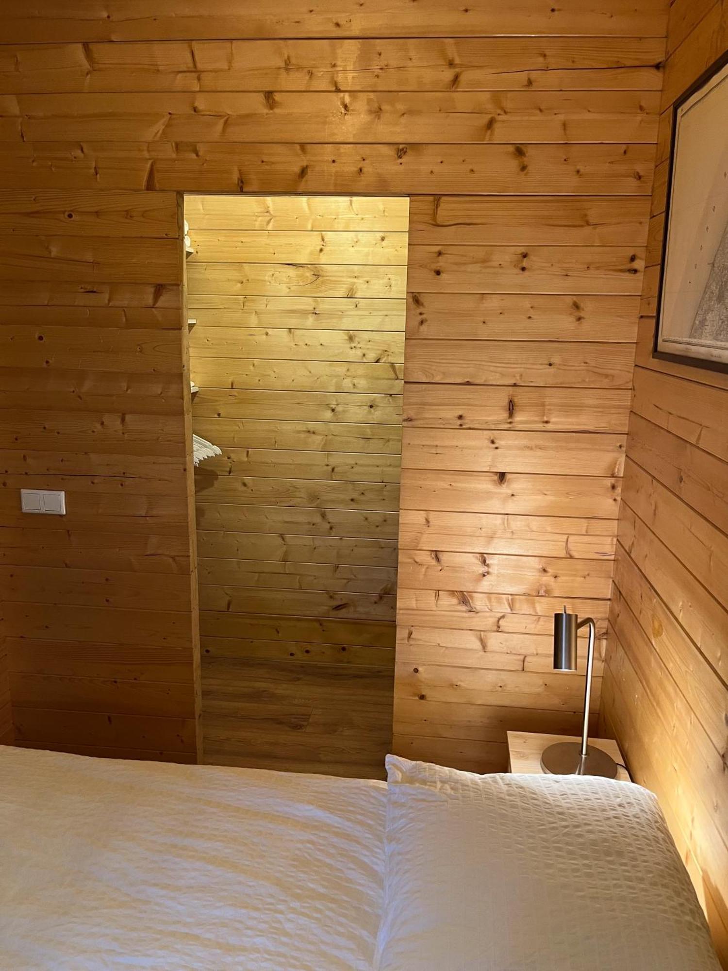 Luxe En Ruim Chalet Met Airco Bij Leekstermeer Matsloot Exterior photo
